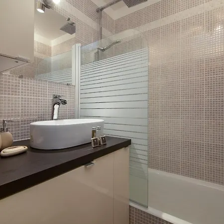 La Perseverance F Apartment